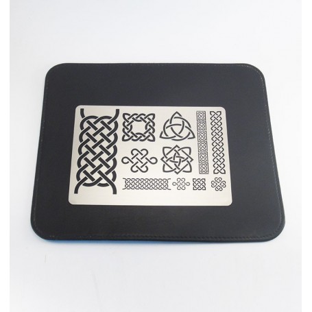 Plantilla metálica motivos celtas